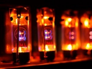 Электронные лампы и транзисторы