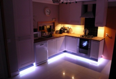 светодиодная лента на кухне